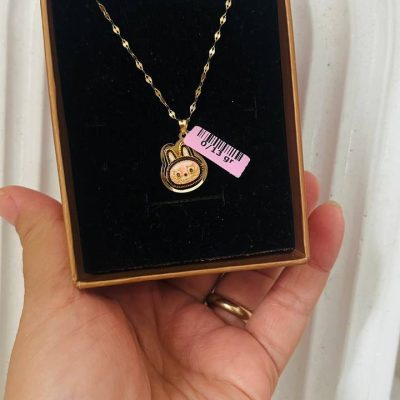 پلاک طلا لبولبو بچه‌گانه – شیک و جذاب